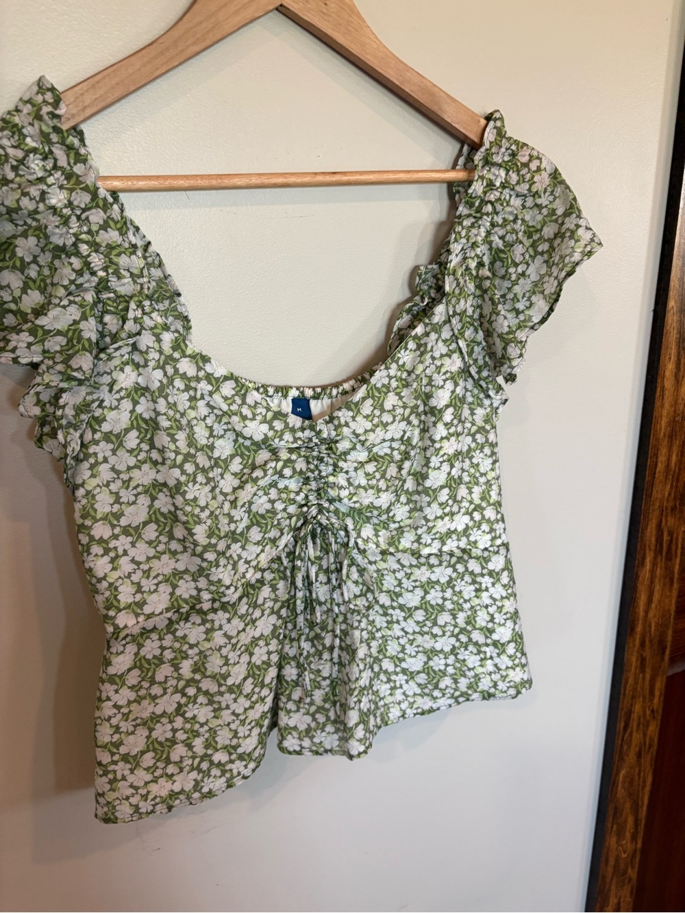 Old Navy Green and White Floral Ruffle-Sleeve Blouse
